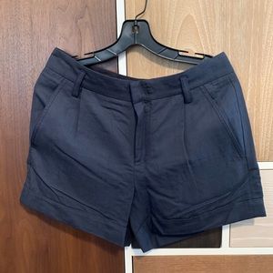 Vince Shorts In sz 8